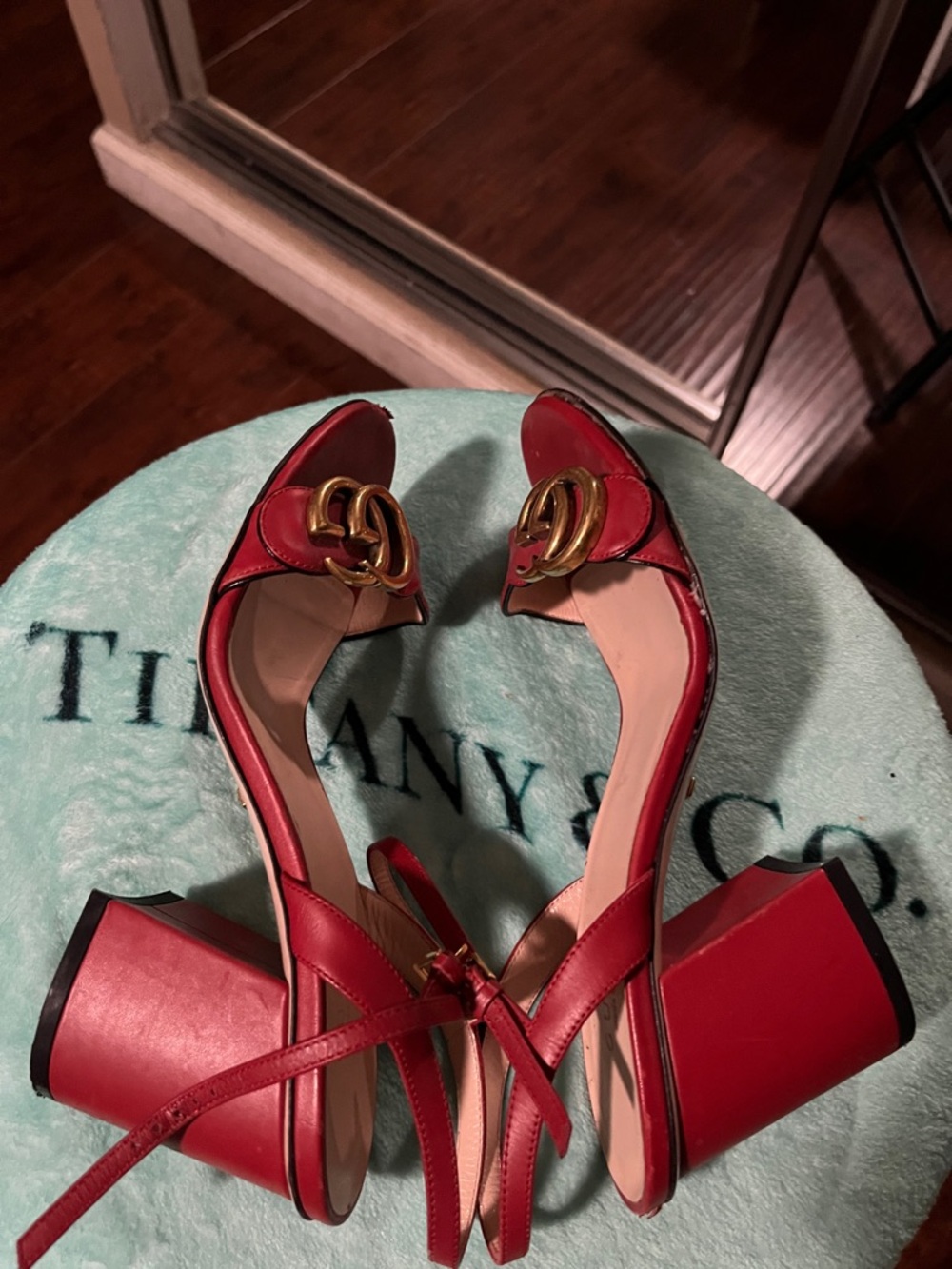 Gucci Red Leather GG Logo Block Heel Sandals - Picture 4 of 8